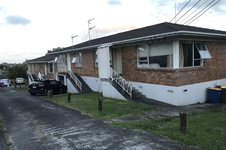 Photo of property in 3/178 Chivalry Road, Glenfield, Auckland, 0629