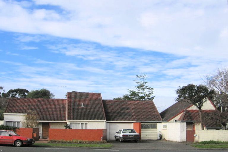 Photo of property in 38 Napier Road, Terrace End, Palmerston North, 4410
