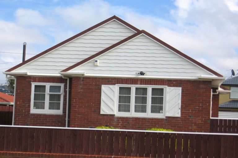 Photo of property in 4 Crawford Green, Miramar, Wellington, 6022