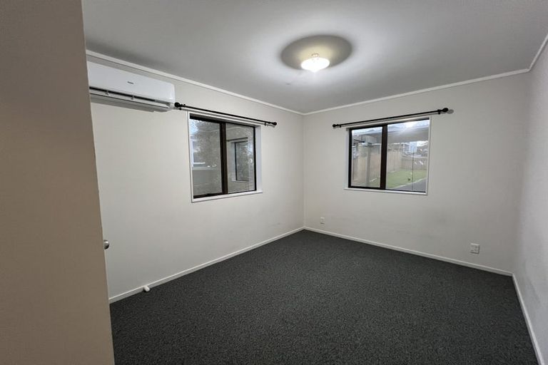 Photo of property in 19a Marewa Street, Te Atatu South, Auckland, 0610