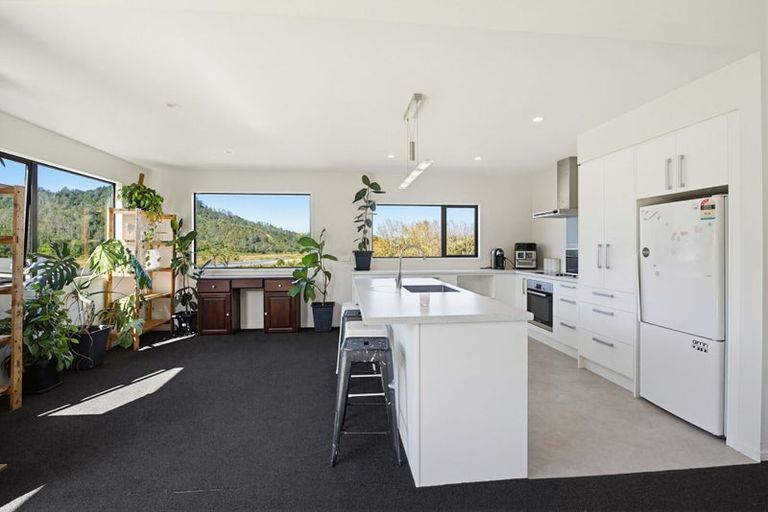 Photo of property in 114 Rangituia Street, Whangamata, 3691