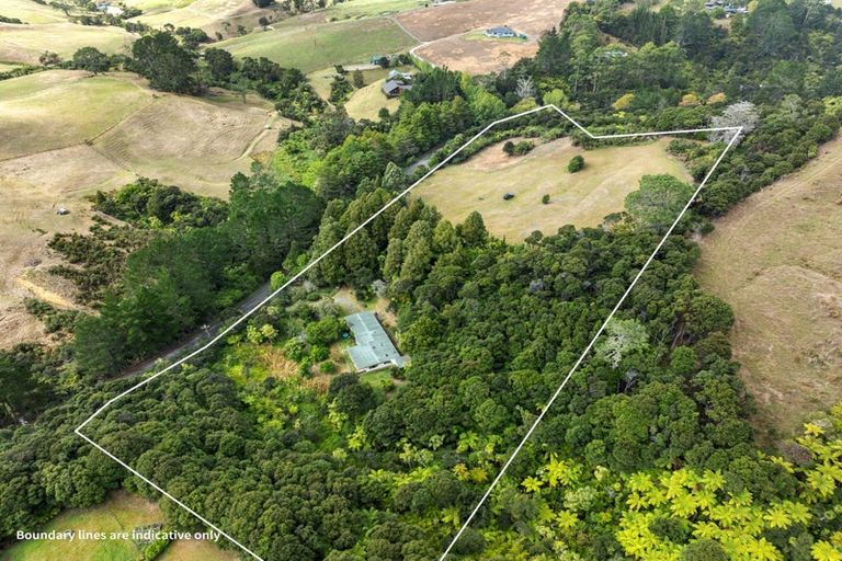 Photo of property in 413 Kanohi Road, Kaukapakapa, 0873