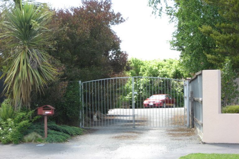 Photo of property in 11 Banks Place, Rangiora, 7400