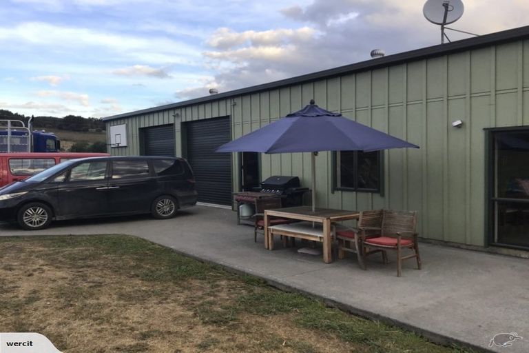 Photo of property in 245a Muriwai Valley Road, Muriwai, Waimauku, 0881