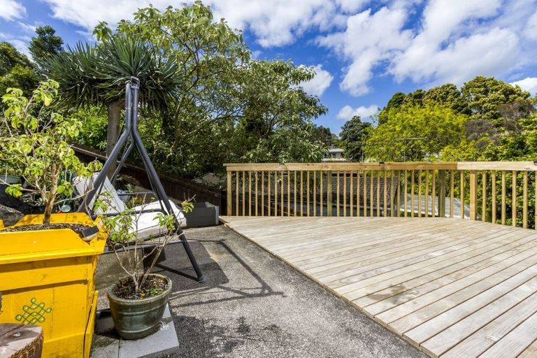 Photo of property in 9l View Road, Glenfield, Auckland, 0627