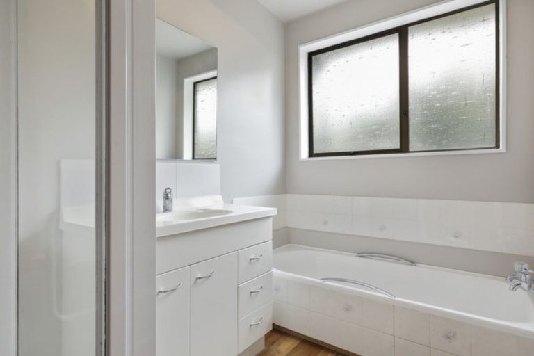 Photo of property in 1/22 Camrose Place, Ilam, Christchurch, 8041