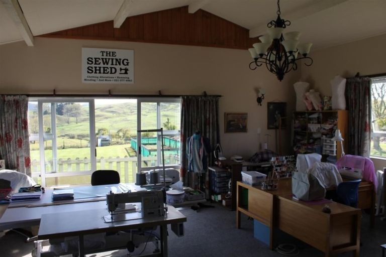 Photo of property in 212 Huarau Road, Whakapirau, Maungaturoto, 0583