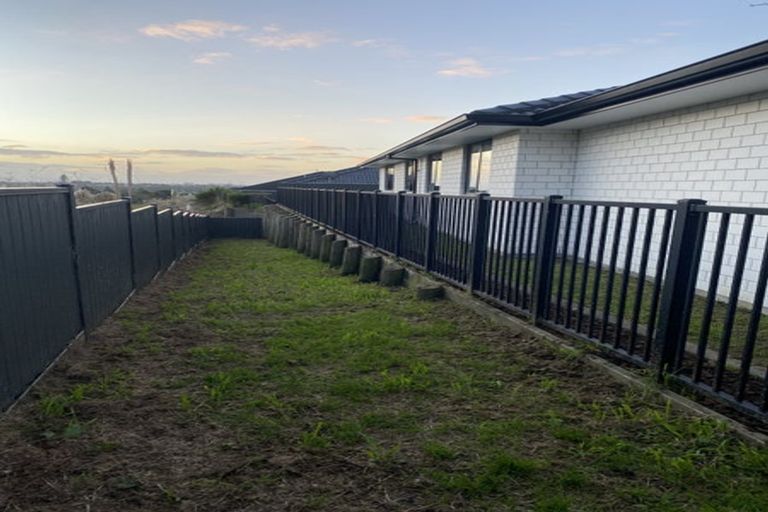 Photo of property in 8 Albatross Lane, Welcome Bay, Tauranga, 3112