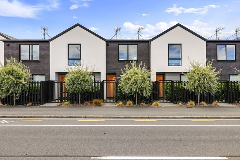 Photo of property in 122a Blenheim Road, Riccarton, Christchurch, 8041