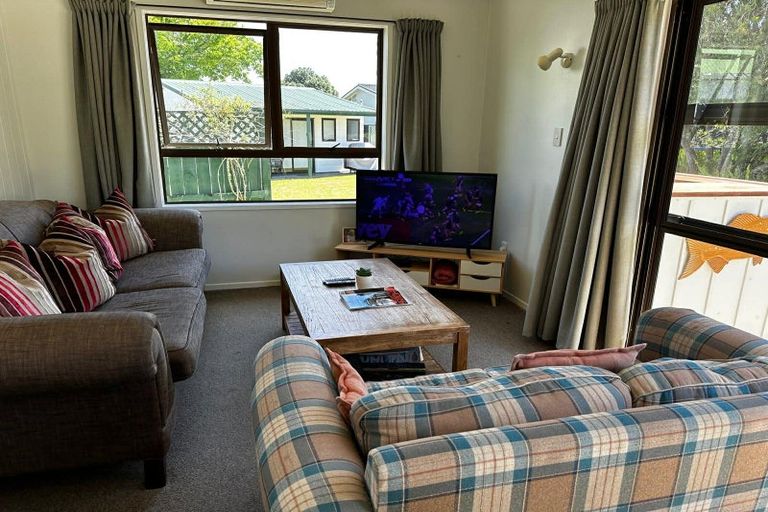 Photo of property in 5 Coutts Road, Pauanui, Hikuai, 3579