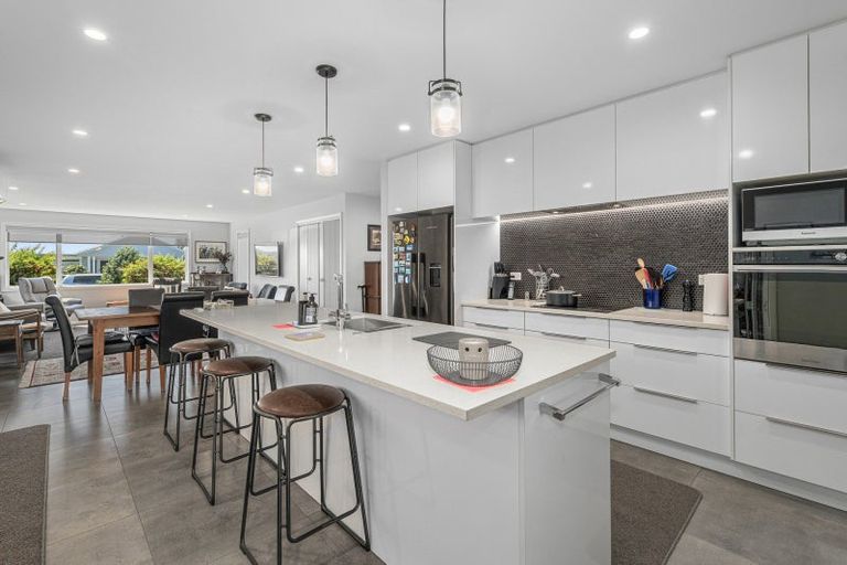 Photo of property in 12 Saint Thomas Avenue, Pyes Pa, Tauranga, 3112