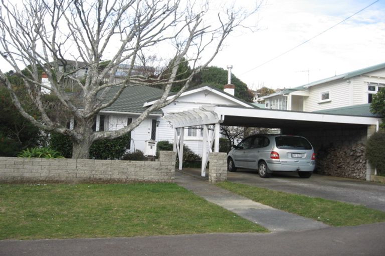 Photo of property in 5 Burrows Avenue, Karori, Wellington, 6012