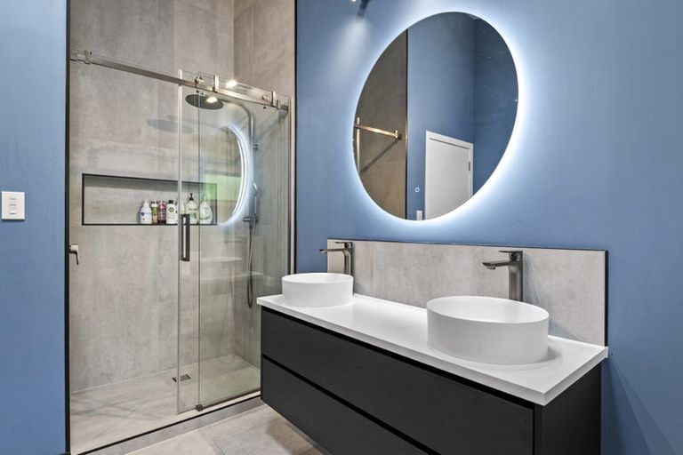 Photo of property in 37 Belle Vue Avenue, Northcote Point, Auckland, 0627