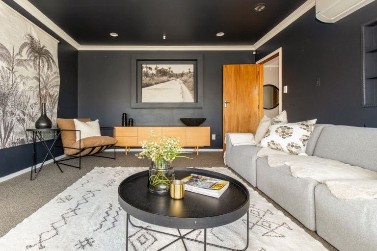 Photo of property in 15 Wyatt Avenue, Onekawa, Napier, 4110