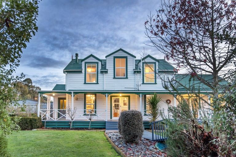 Photo of property in Dippers Halll, 28 Bell Street, Otane, 4202