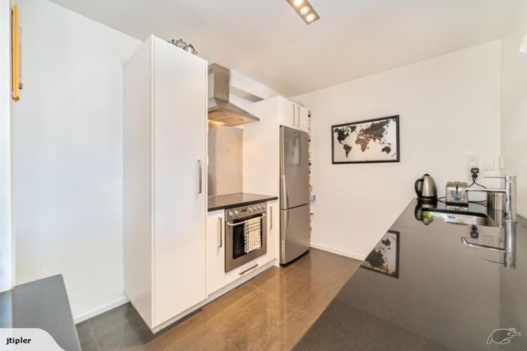 Photo of property in 6/8b Lipman Street, Mount Victoria, Wellington, 6011