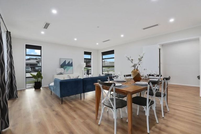 Photo of property in 9 Waireka Road, Rototuna North, Hamilton, 3210