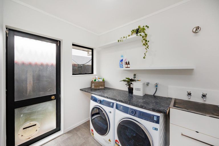 Photo of property in 28 Jefferson Crescent, Milson, Palmerston North, 4414