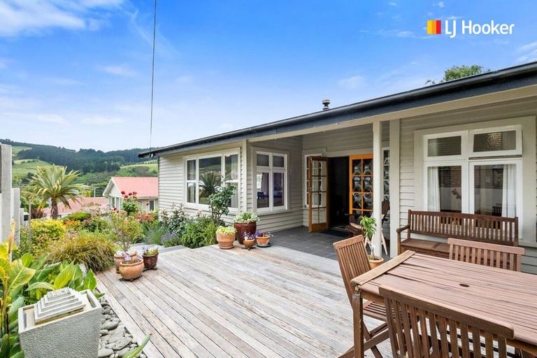 Photo of property in 7 Springdon Avenue, Sawyers Bay, Port Chalmers, 9023