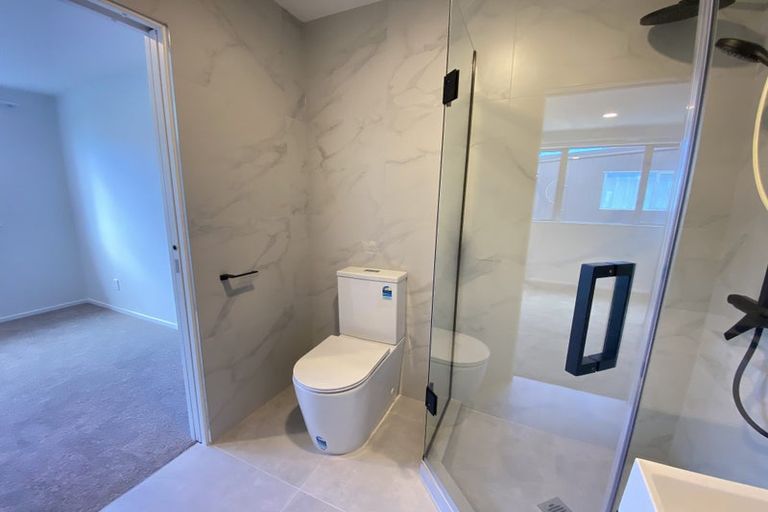 Photo of property in 57d Edmonton Road, Henderson, Auckland, 0612