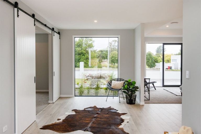 Photo of property in 92 Jickell Street, Hokowhitu, Palmerston North, 4410