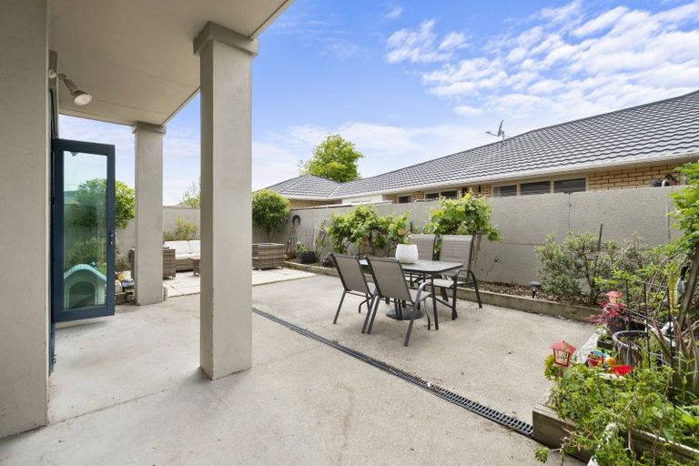 Photo of property in 55 Royal Oak Drive, Kelvin Grove, Palmerston North, 4414