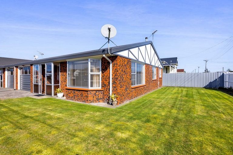 Photo of property in 19 Furlong Street, Hawera, 4610