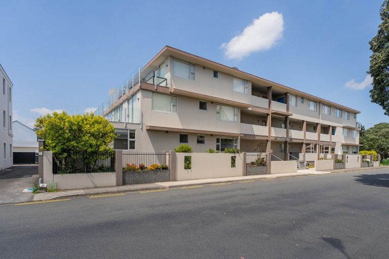 Photo of property in 202/1 Victoria Street, Whitianga, 3510