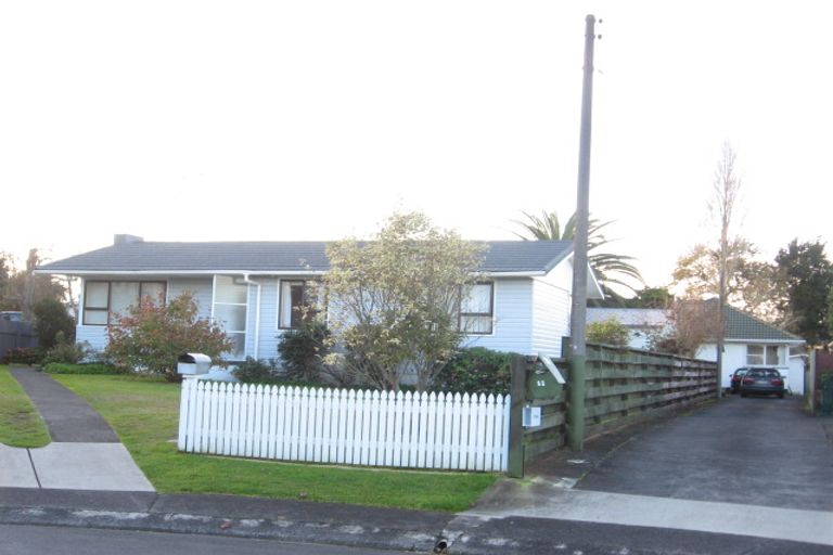 Photo of property in 11 Lomas Place, Manurewa, Auckland, 2102