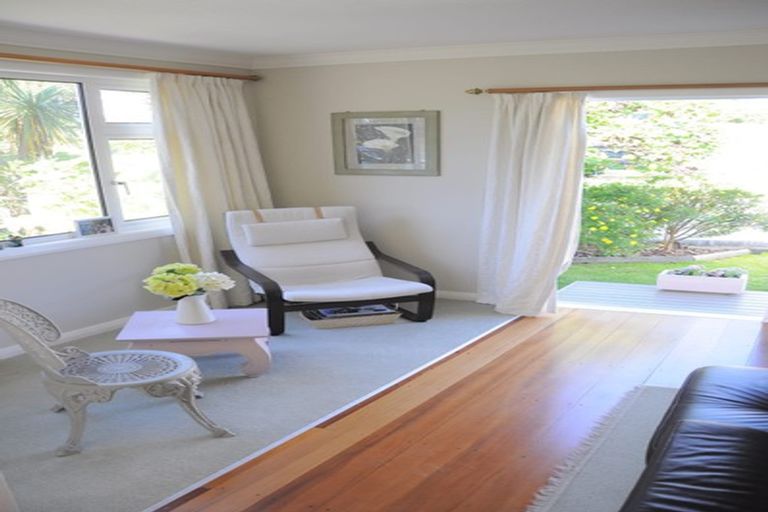 Photo of property in 122 Donald Street, Karori, Wellington, 6012