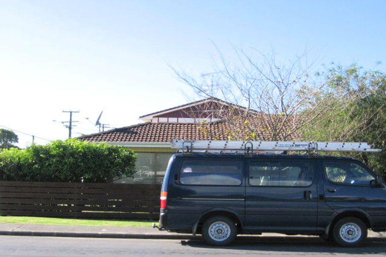 Photo of property in 37 Centreway Road, Orewa, 0931