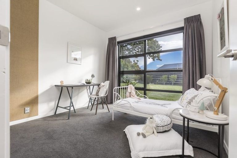 Photo of property in 44 Taikata Road, Te Atatu Peninsula, Auckland, 0610