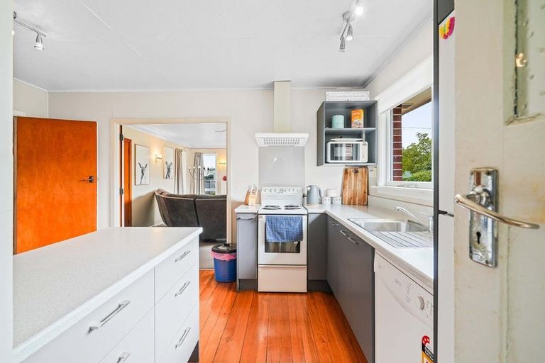 Photo of property in 22 Maple Street, Bishopdale, Christchurch, 8053