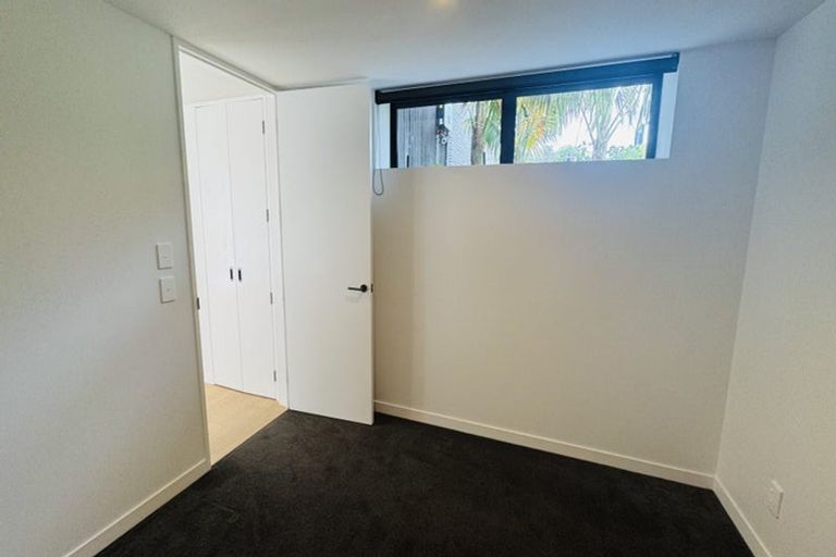 Photo of property in 1/324 Beach Road, Campbells Bay, Auckland, 0630
