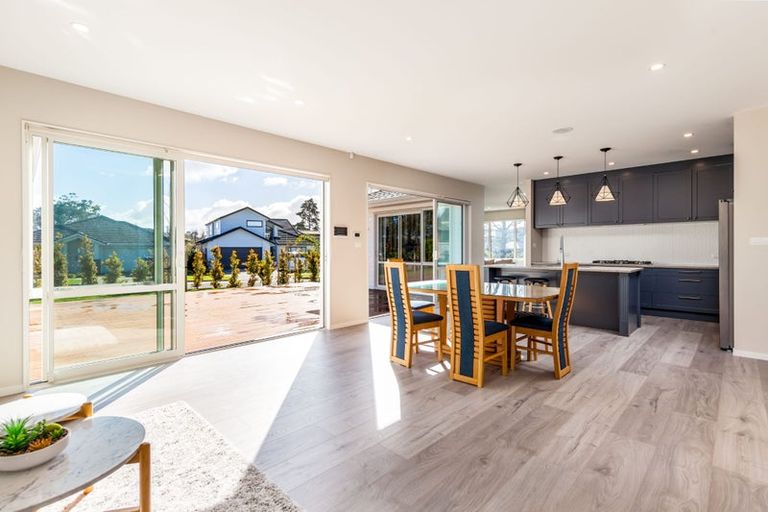 Photo of property in 194 Harris Drive, Silverdale, 0932