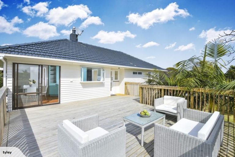 Photo of property in 25 Kay Drive, Blockhouse Bay, Auckland, 0600