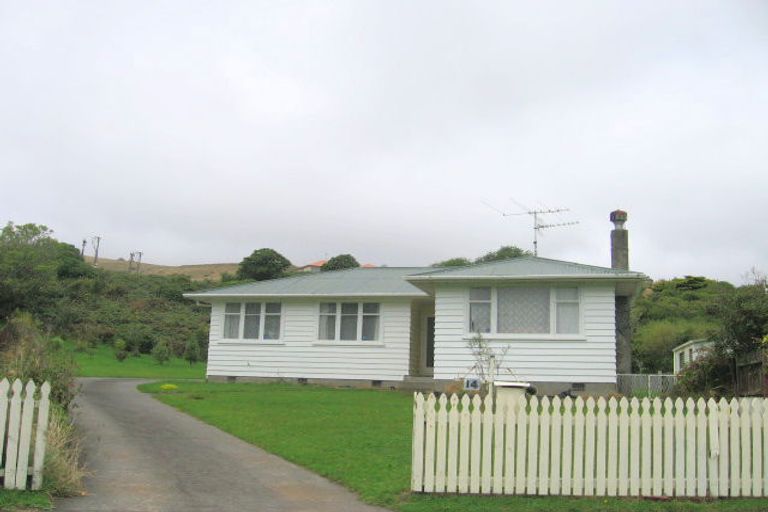 Photo of property in 14 Morgan Place, Tawa, Wellington, 5028