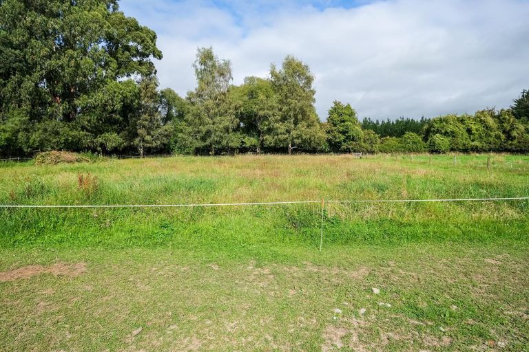 Photo of property in 111 Main North Road, Geraldine, 7930