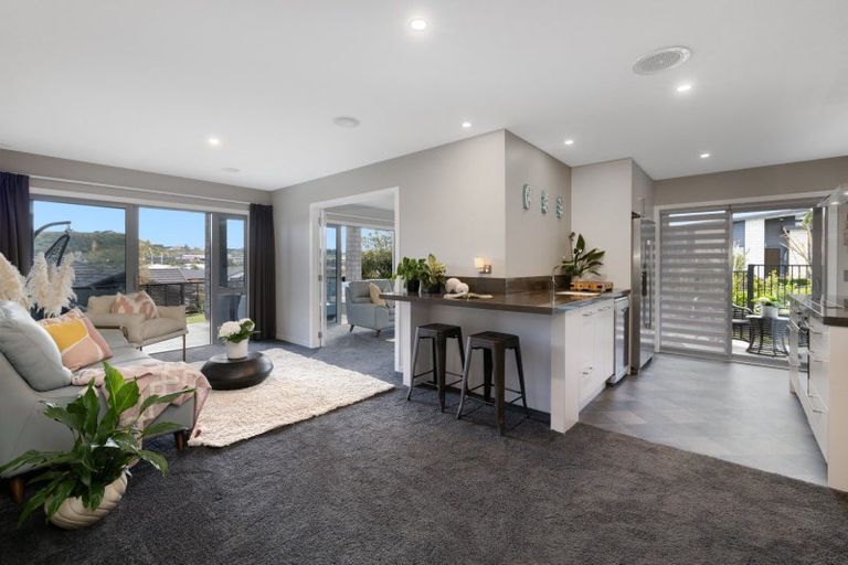 Photo of property in 4 Rochfort Crescent, Pyes Pa, Tauranga, 3112