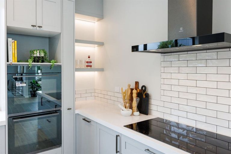 Photo of property in 92 Jickell Street, Hokowhitu, Palmerston North, 4410