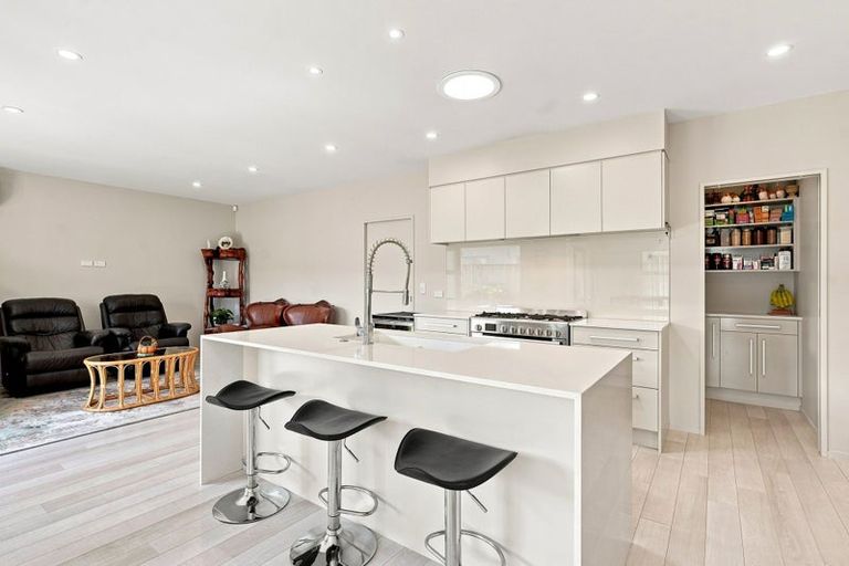 Photo of property in 13 Andalusian Way, Karaka, Papakura, 2113