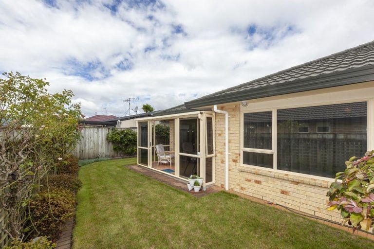 Photo of property in 90 Realm Drive, Paraparaumu, 5032