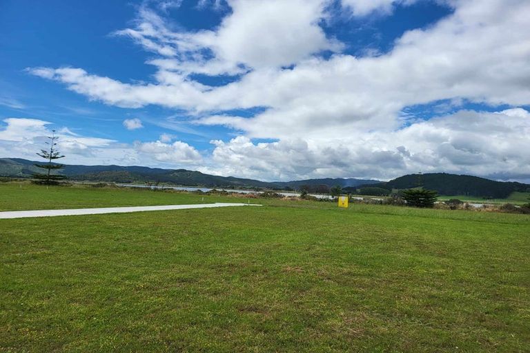 Photo of property in 32 Taniwha Place, Matarangi, 3592