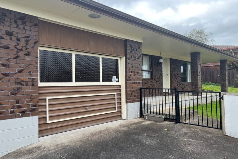 Photo of property in 2/40 Gills Avenue, Papakura, 2110