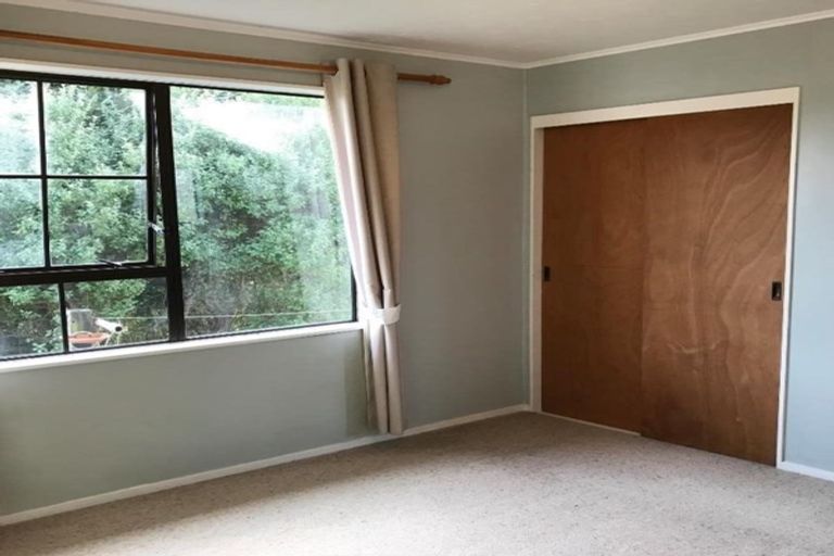 Photo of property in 30 Dominica Crescent, Grenada Village, Wellington, 6037