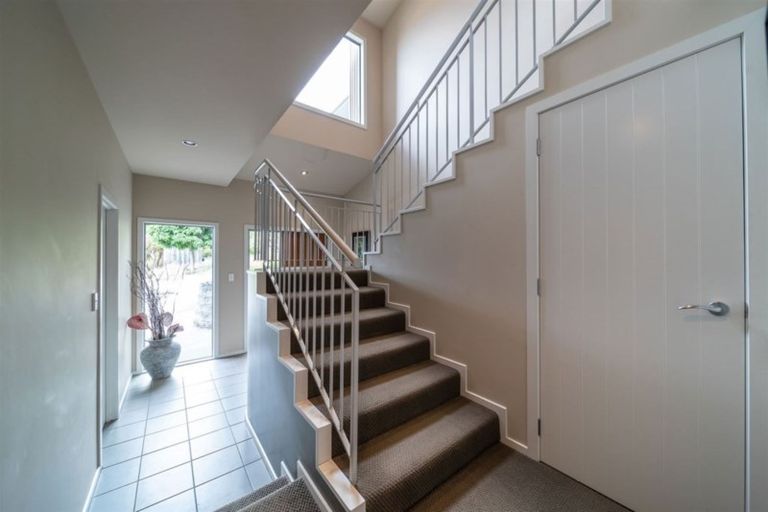 Photo of property in 69a Hensman Road, Queenstown, 9300