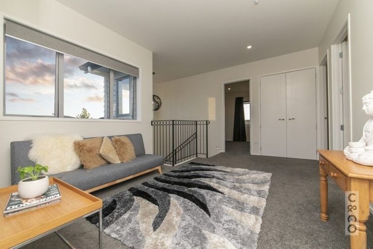 Photo of property in 1 Tauwaka Crescent, Riverhead, 0820