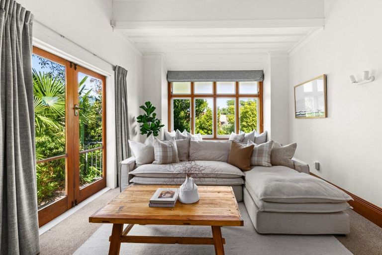 Photo of property in 79 Milton Road, Bluff Hill, Napier, 4110