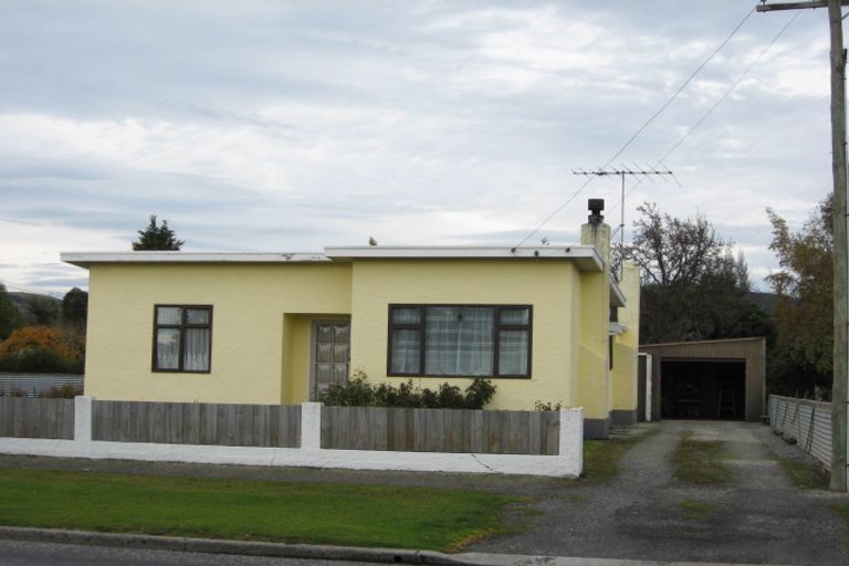 Photo of property in 15 Queen Street, Milton, 9220