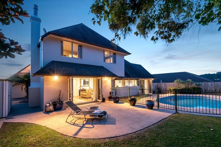 Photo of property in 22 Byblos Place, The Gardens, Auckland, 2105